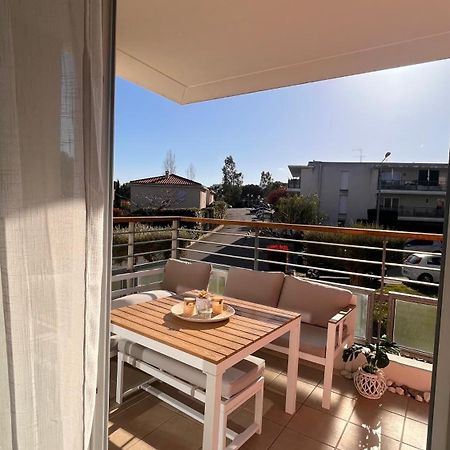 Appartement 2 Chambres Dans Residence Avec Piscine Et Parking La Ciotat Esterno foto