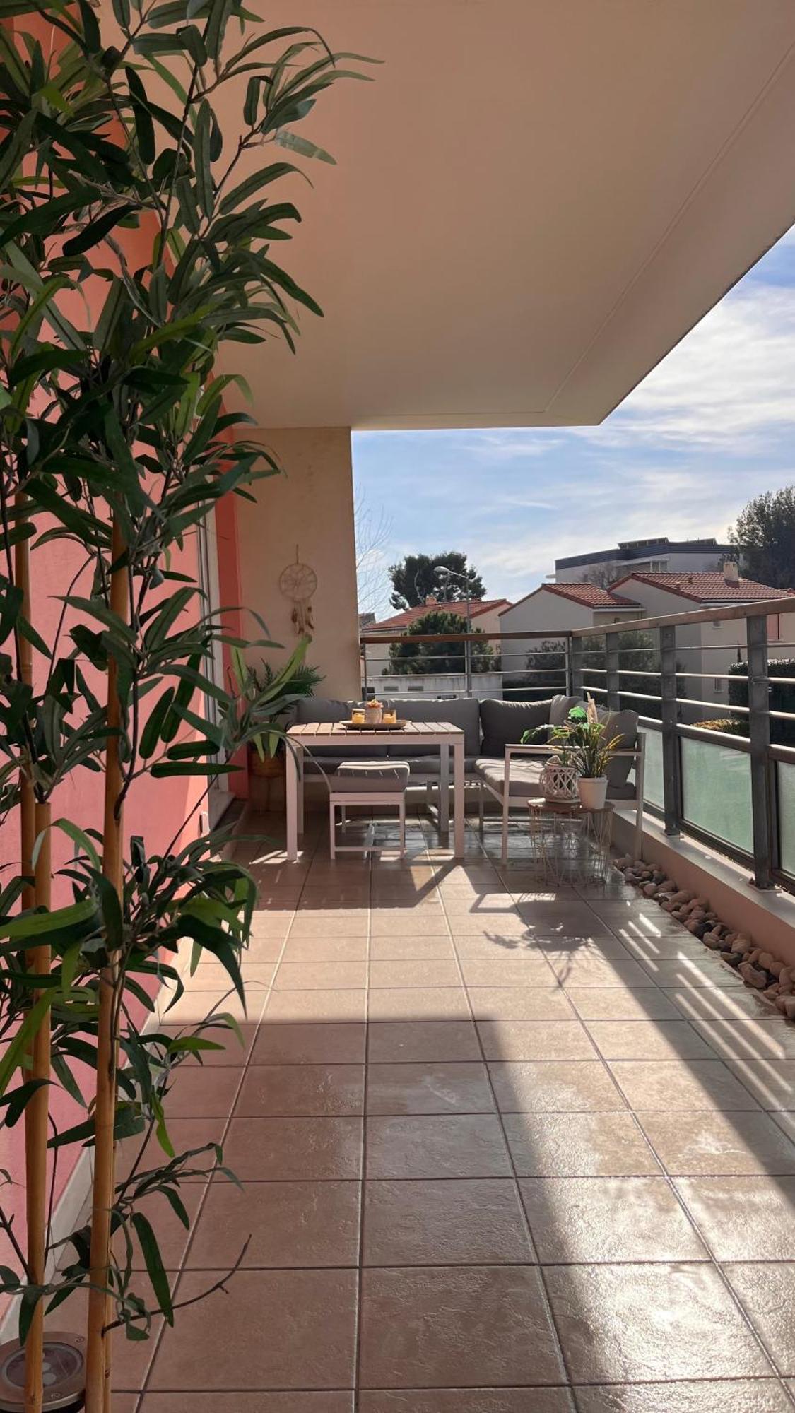 Appartement 2 Chambres Dans Residence Avec Piscine Et Parking La Ciotat Esterno foto