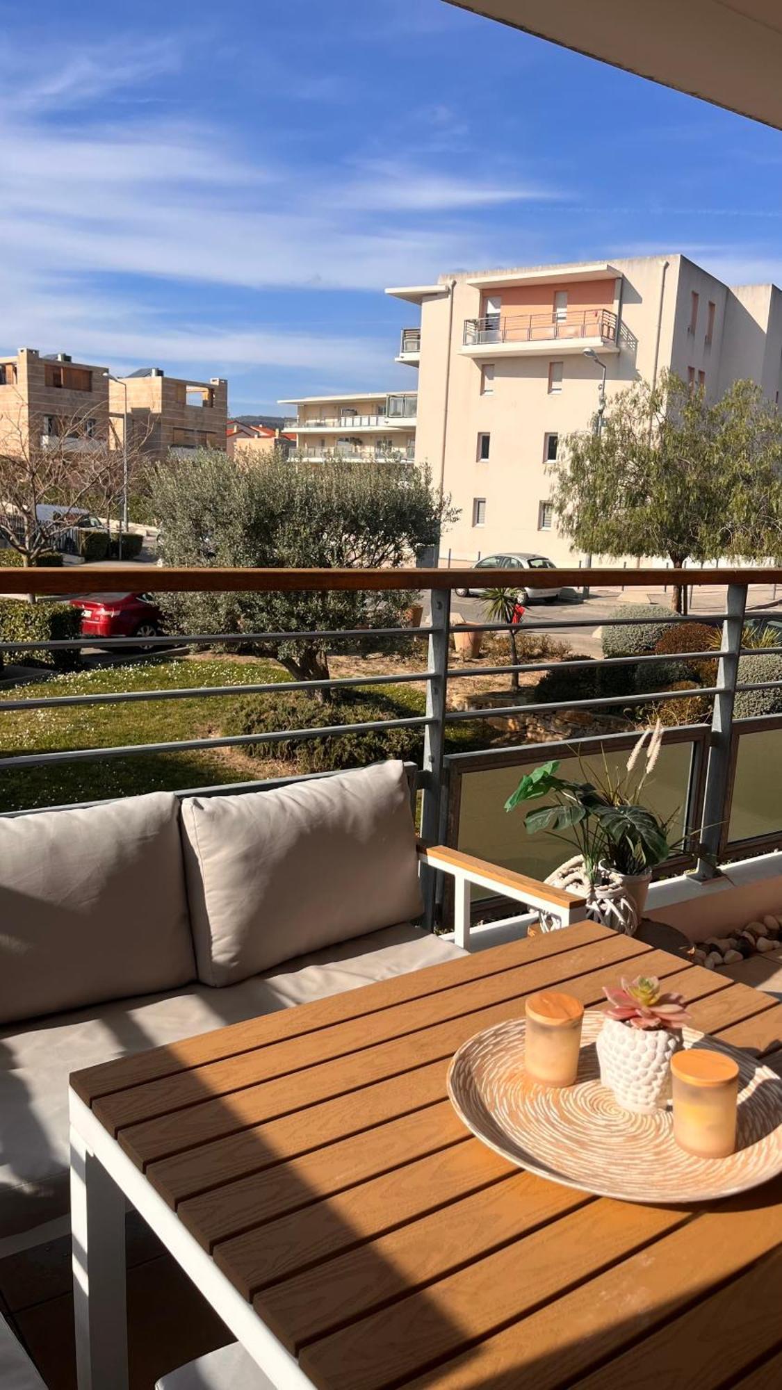 Appartement 2 Chambres Dans Residence Avec Piscine Et Parking La Ciotat Esterno foto