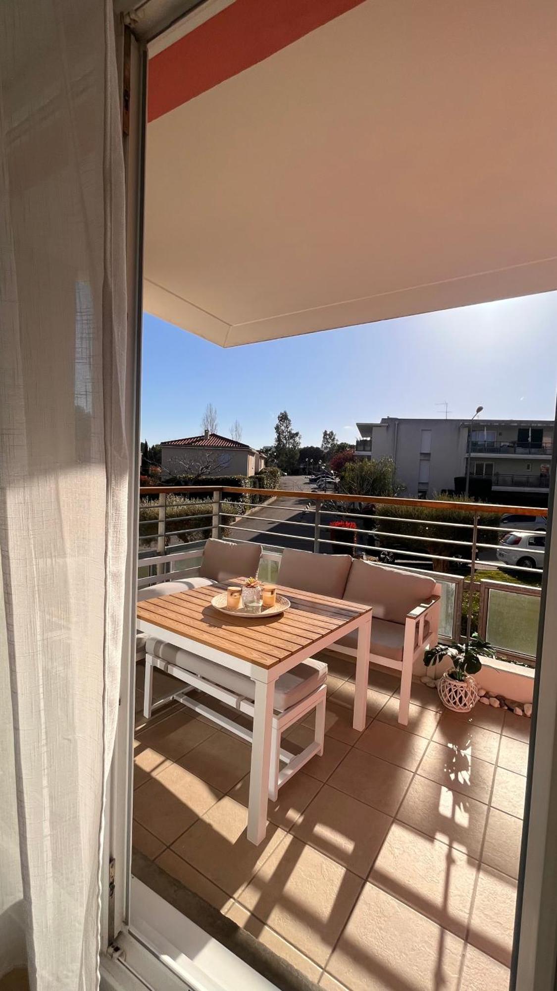 Appartement 2 Chambres Dans Residence Avec Piscine Et Parking La Ciotat Esterno foto