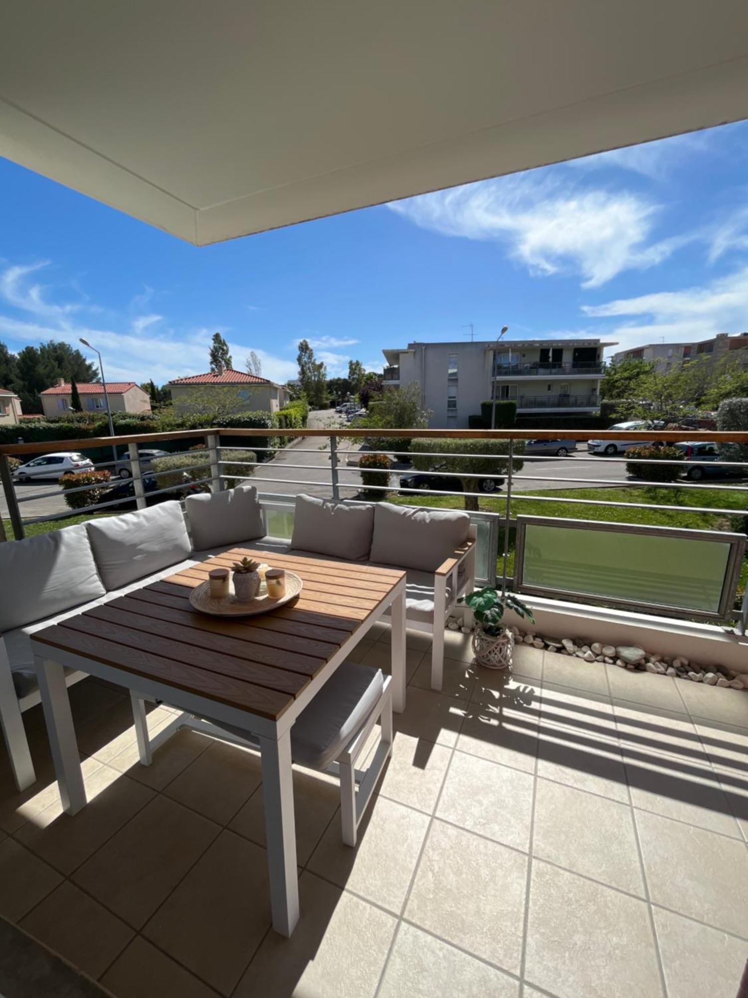 Appartement 2 Chambres Dans Residence Avec Piscine Et Parking La Ciotat Esterno foto